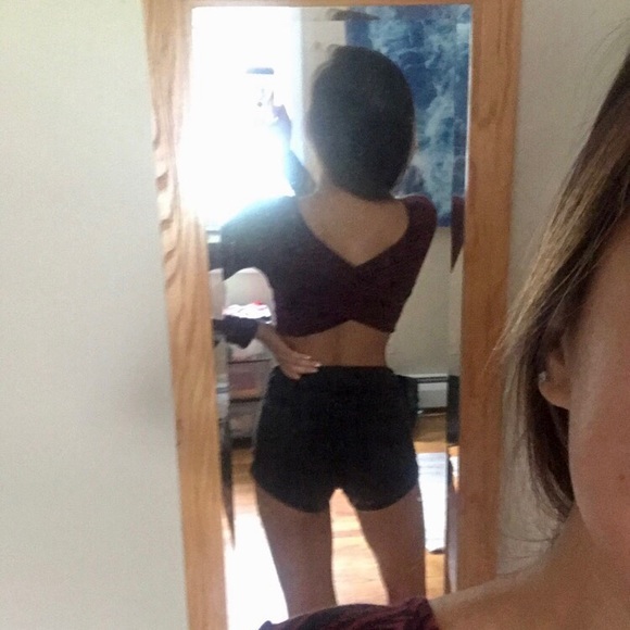 Forever 21 Aztec Long Sleeve Crop Top - Picture 2 of 4